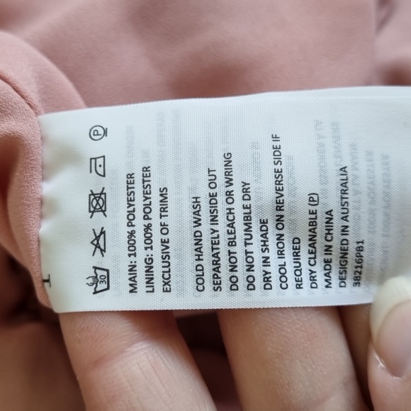 Bardot, floral playsuit, lined/sheer overlay, pockets, cold shoulder, size 12 - Picture 12 of 12